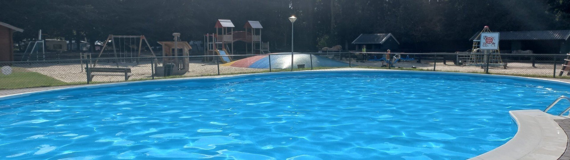 Zwembad 2 9 22 67d2e026ac99b